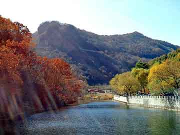 霜寒雪岭